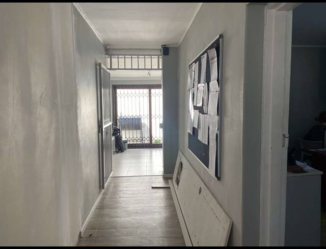 75M² OFFICE TO LET IN KIRSTENHOF